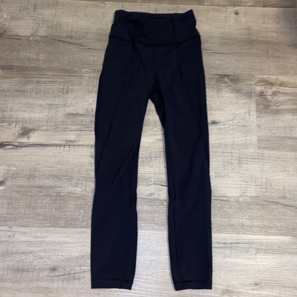 black size 0 lululemon leggings